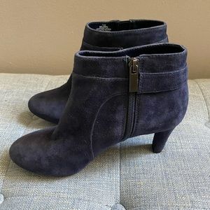 Bandolino Dark Navy Booties, Size 7.5